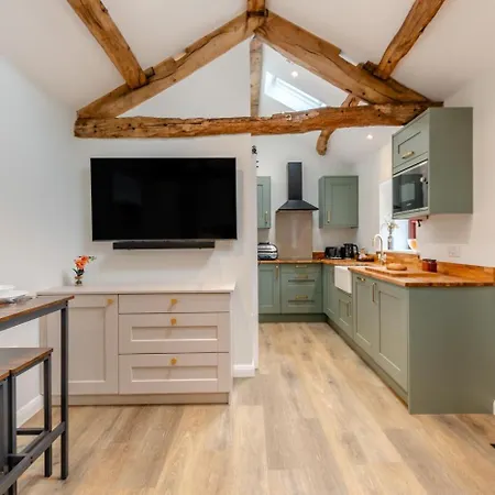 1 Bed In Oc-r32933 *