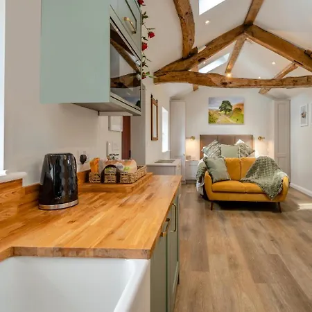 1 Bed In Oc-r32933