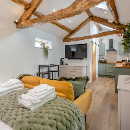 1 Bed In Oc-r32933 *